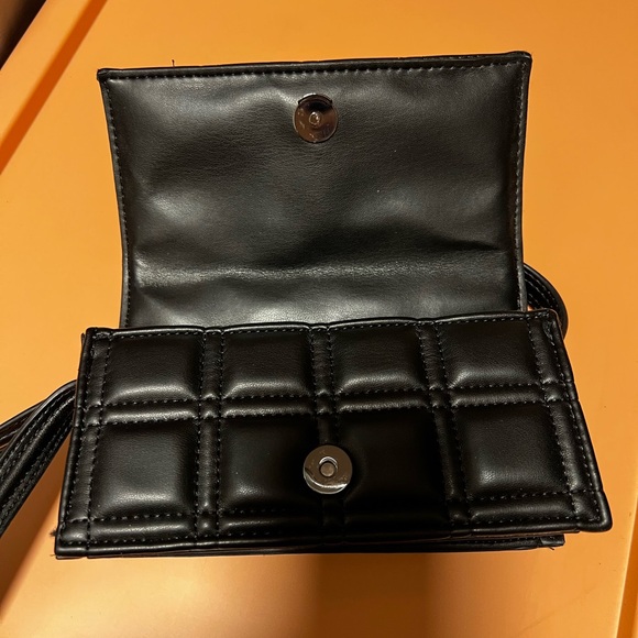 Zara Black Shoulder Bag with Silver Accents - Picture 2 of 4